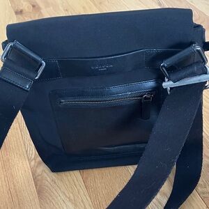 Skagen magnetic close clasp black Canvas leather bag